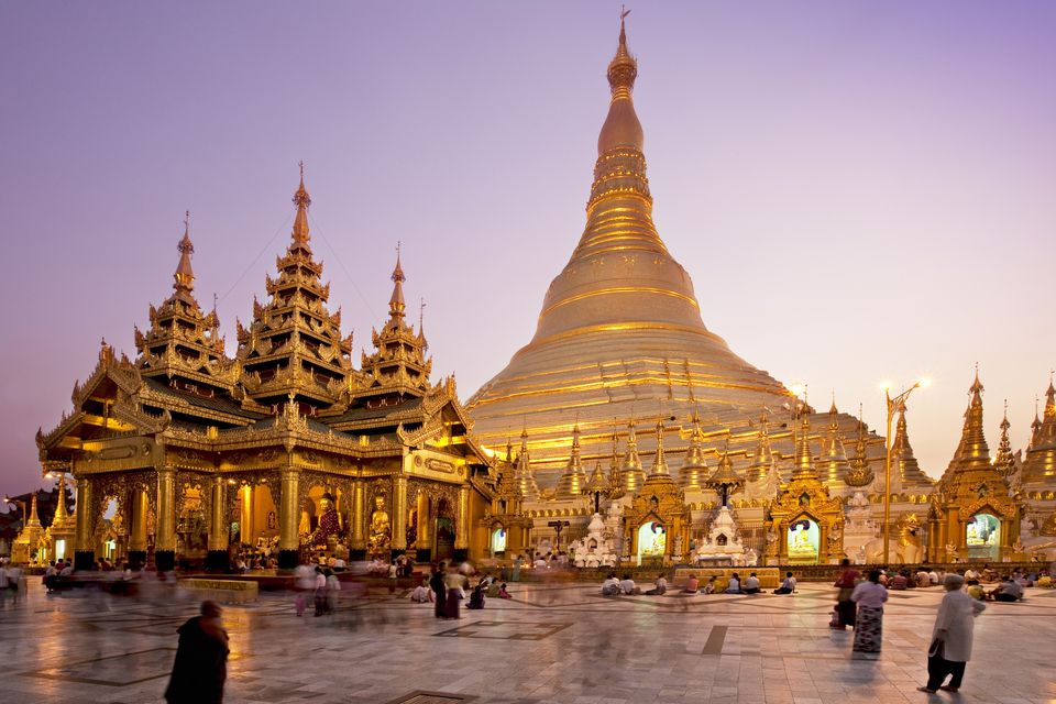 shwedagon-pagoda-yangon-5a0e73e44e4f7d0036a76931