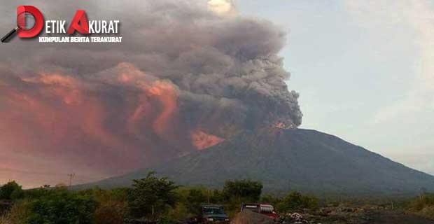 gunung-agung-erupsi-kabupaten-karangasem-bangil-terpapar-abu-vulkanik